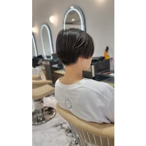 デザインカットでスッキリショート！