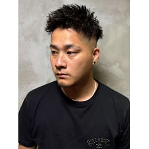 ツイストパーマ　スキンフェード　スパイキーショート