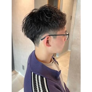 ニュアンスパーマ　ツーブロック　メンズショート　マッシュヘア