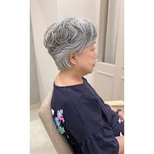 ゆるふわパーマ大人ショート　40代/50代/60代/70代 - High street Hair【ハイストリートヘア】掲載中
