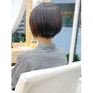 まとまる　軽やか　すっきり　ショートスタイル