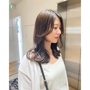 olive beige 顔周りカット