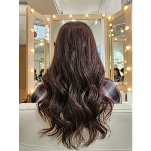 艶のある暖色カラー