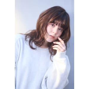 アッシュブラウンフェミニンパーマミディ