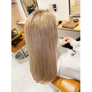 【ミルクティーベージュ】