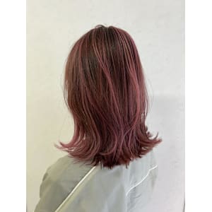 流行りのピンクハイライトカラー！