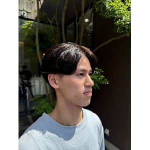 センターパートショート/山本凌也