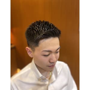 刈り上げ アップバング 理容室
