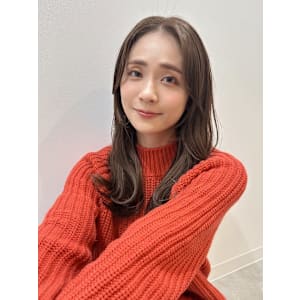 10代/20代/30代/小顔/くびれ/透明感/センターパート