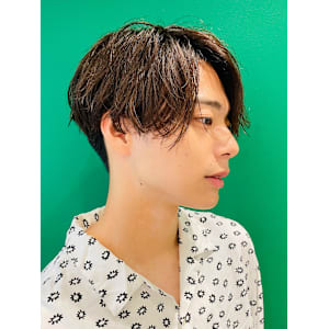 カルマパーマ/センターパート/アッシュブラック