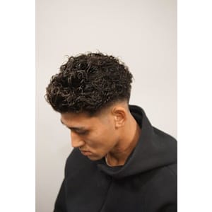 オールバックパーマ