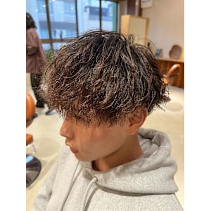 Eiji_波巻きパーマ