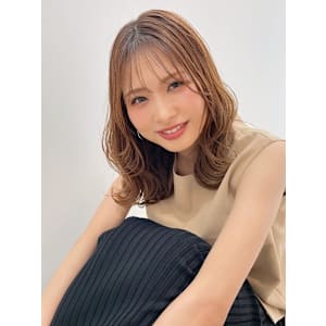 くびれウェーブヘア