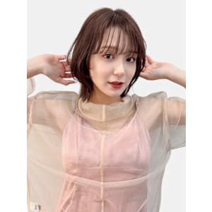 ツヤ髪透明感外ハネミディレイヤー似合わせカット