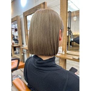 ホワイトグレージュ/ダークアッシュ/ニュアンスカラ/グレージ