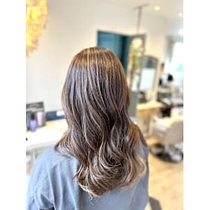 ハイライト×ロング - ito. little hair garden【イト リトル ヘア ガーデン】掲載中