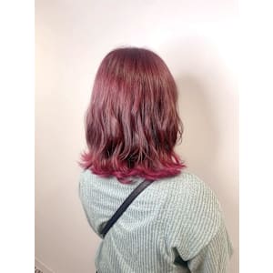 ピンク裾カラー