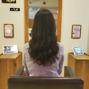 黒髪ウェーブロング