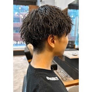 【IRIE 赤坂】波巻きスパイラルパーマ