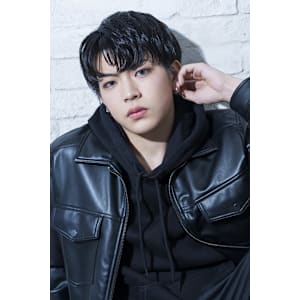 韓国コンマバングメンズ黒髪爽やか池袋