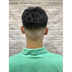 メンズ/スキンフェード/刈り上げ/ショート/清潔/ビズヘア