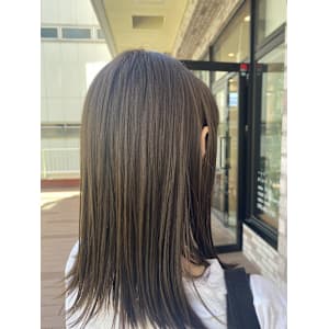 アッシュベージュ