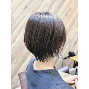 オイルカラーショートボブ
