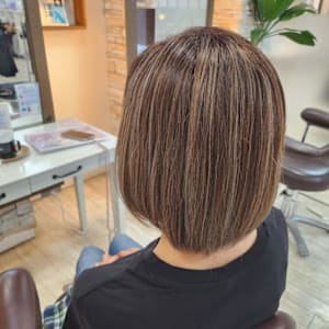 ブリーチハイライトで白髪ぼかし