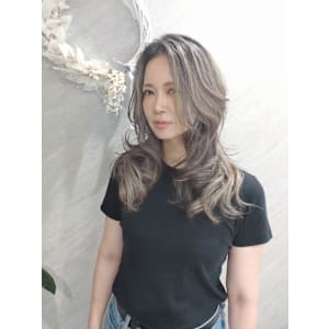 ソフトバレイヤージュで作るロングレイヤー - High street Hair【ハイストリートヘア】掲載中