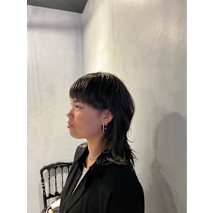 裾カラーウルフヘア