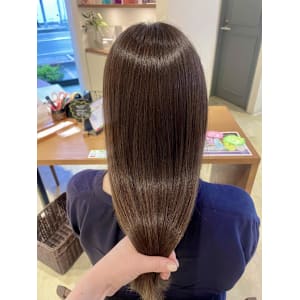 大人女性　極細ハイライトカラー☆小林