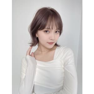 ボブ美髪くびれワンカールシルキーグレージュ