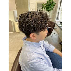 miu&宇都宮良太　メンズ波巻きパーマ