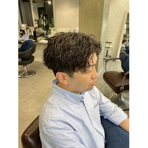 miu&宇都宮良太　メンズ波巻きパーマ