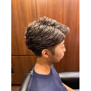 2ブロックパートスタイル　床屋　理容室　五反田