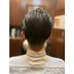 2ブロックパートスタイル　理容室　五反田　床屋