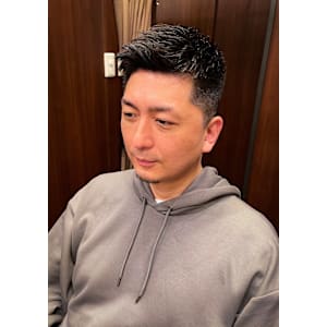 オトナのアップバングスタイル