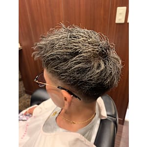 ホワイトメッシュ+スキンフェード