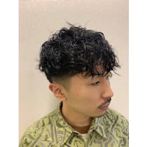 ツイストスパイラルパーマ《五反田／理容室/バーバー/ビジネス