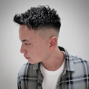 スキンフェード+形状記憶パーマ