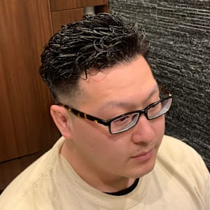 スキンフェードパーマスタイル《五反田／理容室/バーバー/ビジ