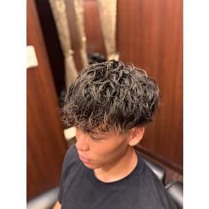 ツイストスパイラルパーマ - ヒロ銀座BARBER SHOP 名古屋本店【ヒロギンザバーバーショップナゴヤホンテン】掲載中