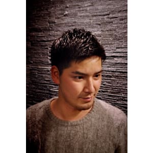 きれい目アップバングスタイル