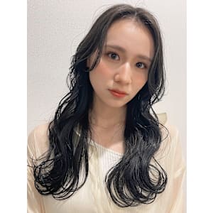 抜け感フェザーパーマ小顔センターパート