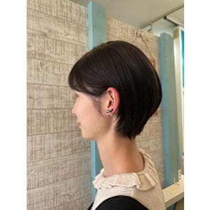 耳かけショートヘア