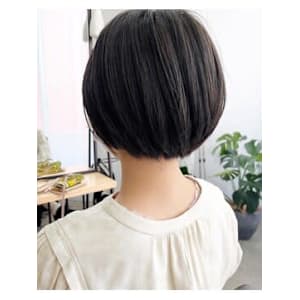 ease et motion×ショートボブ