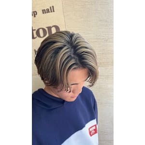 メンズセンターパート、ハイトーンカラー　tiptop目白