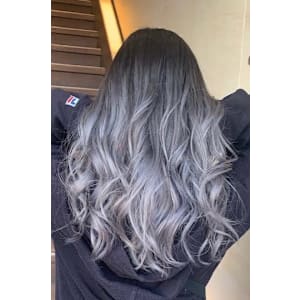 グラデーションカラー、シルバーグレイ　【tiptop目白】