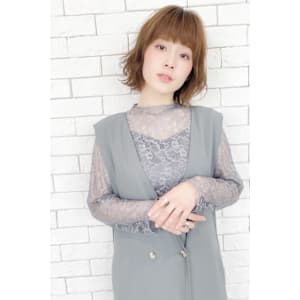 軽やかカールでナチュラルエレガンス