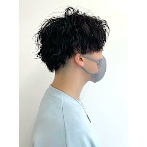 ツイストスパイラルパーマ　ツーブロックマッシュ　ニュアンス